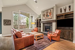 3053 NW Clubhouse Dr, Bend, OR 97703 - Photo 8