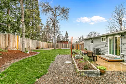 501 Liberty Street, Ashland, OR 97520 - Photo 28