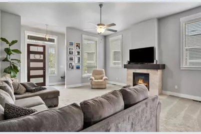 61089 SE Echo Lake Court, Bend, OR 97702 - Photo 8