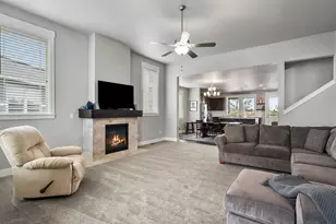 61089 SE Echo Lake Ct, Bend, OR 97702 - Photo 6