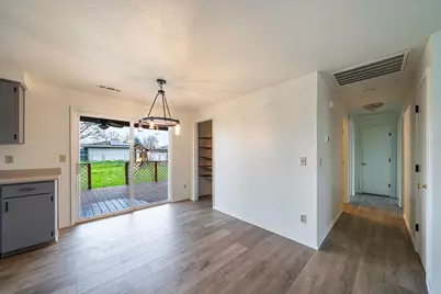 7758 Hale Way, White City, OR 97503 - Photo 6