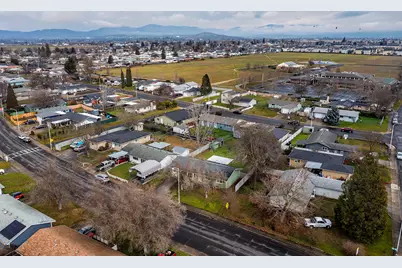 7758 Hale Way, White City, OR 97503 - Photo 28