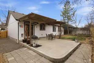 3041 SW Salmon Ave, Redmond, OR 97756 - Photo 14