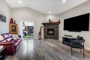 2382 NE Jackson Ave, Bend, OR 97701 - Photo 4