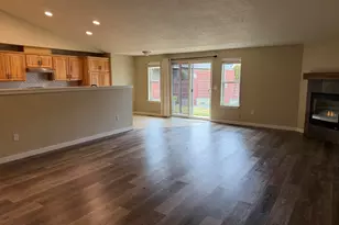 2921 NW 19th St, Redmond, OR 97756 - Photo 8