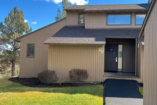 2390 Snowgoose Dr, Redmond, OR 97756 - Photo 1