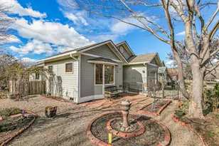 139 N Wightman St, Ashland, OR 97520 - Photo 1