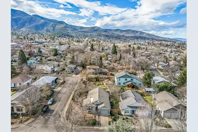 139 N Wightman Street, Ashland, OR 97520 - Photo 26