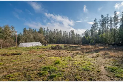 424 Genverna Glen, Grants Pass, OR 97527 - Photo 14