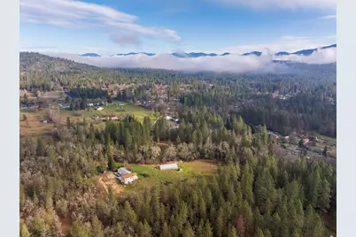 424 Genverna Glen, Grants Pass, OR 97527 - Photo 10