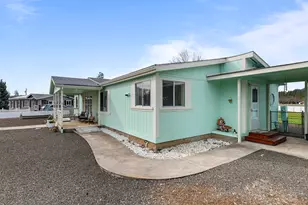 104 Hart Cir, Shady Cove, OR 97539 - Photo 24