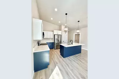 646 Terrazzo Way, Medford, OR 97501 - Photo 4