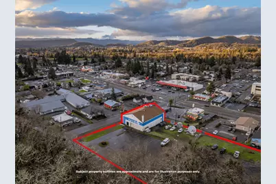 655 W Umpqua Street, Roseburg, OR 97471 - Photo 2