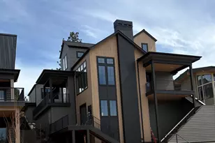 3024 NW Polarstar Ave, Bend, OR 97703 - Photo 2