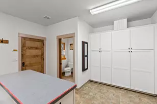 66255 White Rock Loop, Bend, OR 97703 - Photo 58