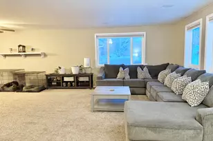 5704 Upland Dr, Klamath Falls, OR 97603 - Photo 8