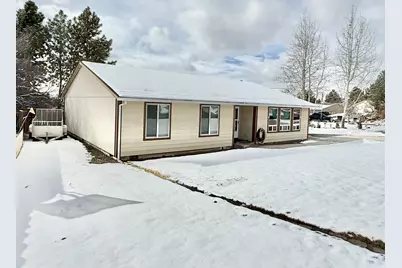 5704 Upland Drive, Klamath Falls, OR 97603 - Photo 2