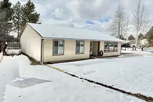 5704 Upland Dr, Klamath Falls, OR 97603 - Photo 2
