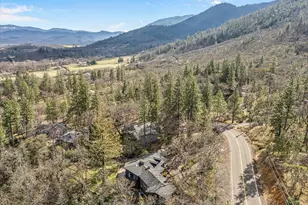 200 Timberlake Dr, Ashland, OR 97520 - Photo 6