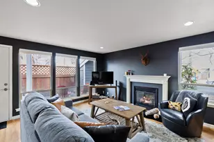 111 NW Hawthorne Ave, Bend, OR 97703 - Photo 1