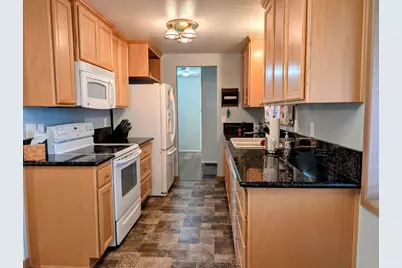 1661 NE Terrace Drive, Grants Pass, OR 97526 - Photo 2