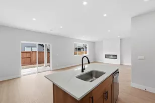 21549 SE Etna Pl, Bend, OR 97702 - Photo 12