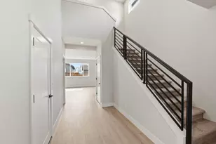 21549 SE Etna Pl, Bend, OR 97702 - Photo 2