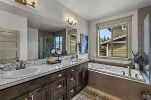 60863 Garrison Dr, Bend, OR 97702 - Photo 32