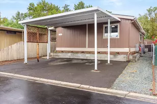 3555 S Pacific Hwy, Medford, OR 97501 - Photo 2