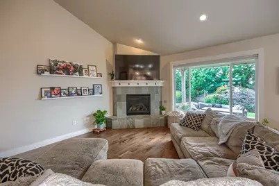 4040 Crystal Springs Drive, Medford, OR 97504 - Photo 8