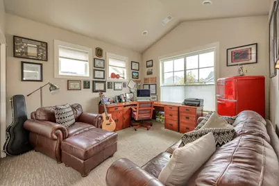 4040 Crystal Springs Drive, Medford, OR 97504 - Photo 4