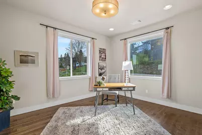 754 E California Street, Jacksonville, OR 97530 - Photo 22