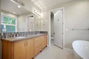 60734 Golf Village Loop, Bend, OR 97702 - Photo 16