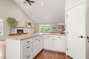 4375 Vista Pointe Dr, Medford, OR 97504 - Photo 12