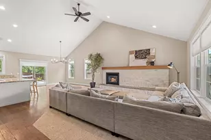 4375 Vista Pointe Dr, Medford, OR 97504 - Photo 6