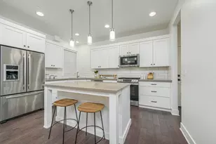 1649 NW William Clark St, Bend, OR 97703 - Photo 10