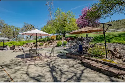 13290 Table Rock Road, Central Point, OR 97502 - Photo 14