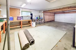 1540 NE Bear Creek Rd, Bend, OR 97701 - Photo 12