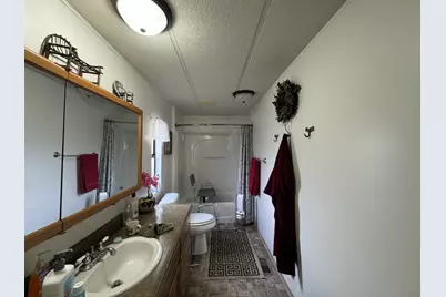 701 Tawn Cheree, Medford, OR 97501 - Photo 10