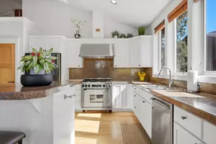 15 SW Quail Butte Pl, Bend, OR 97702 - Photo 8