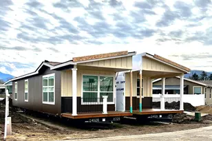 4601 S Pacific Hwy, Phoenix, OR 97535 - Photo 1