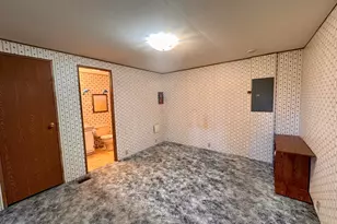 639 Darla Mae, Medford, OR 97501 - Photo 6