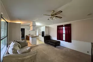 639 Darla Mae, Medford, OR 97501 - Photo 2