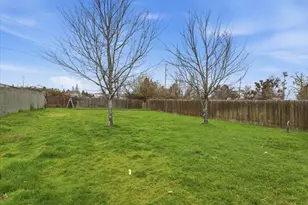 1129 Pinecroft Ave, Medford, OR 97501 - Photo 20