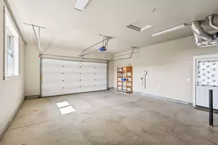 1082 SE Yarrow Ave, Madras, OR 97741 - Photo 36