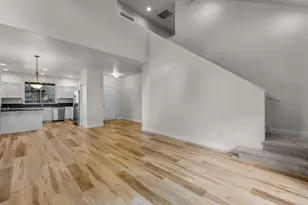 19550 Brookside Way, Bend, OR 97702 - Photo 6