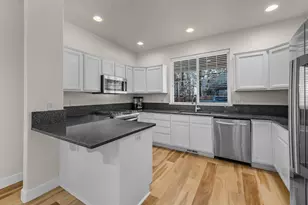 19550 Brookside Way, Bend, OR 97702 - Photo 12