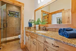 16892 Royal Coachman Dr, Sisters, OR 97759 - Photo 36