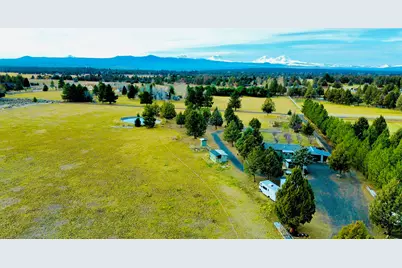 64726 Horseman Lane, Bend, OR 97703 - Photo 2