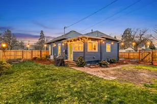 1032 W 10th St, Medford, OR 97501 - Photo 22